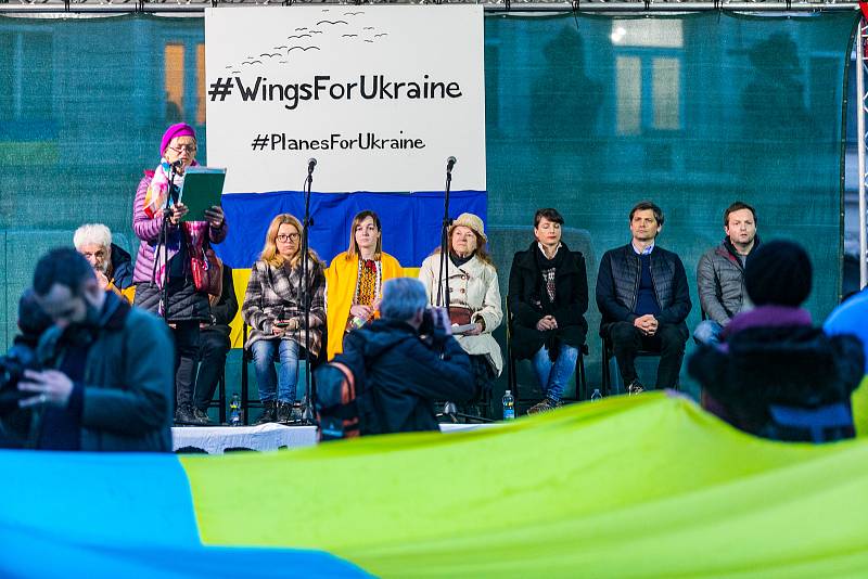 Z demonstrace Křídla pro Ukrajinu #WingsForUkraine, kterou uspořádala platforma Stojíme za Ukrajinou na Staroměstském náměstí v Praze 15. března 2022.