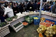 Farmářský trh na Vítězném náměstí.