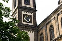Hlavní město zahájilo obnovu věžních hodin na pražských památkách.