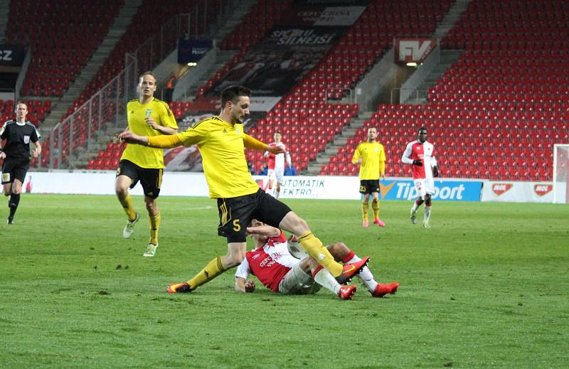 Slávisté si doma ve čtvrtfinále poháru poradili s Karvinou 5:2. foto Michal Chadim