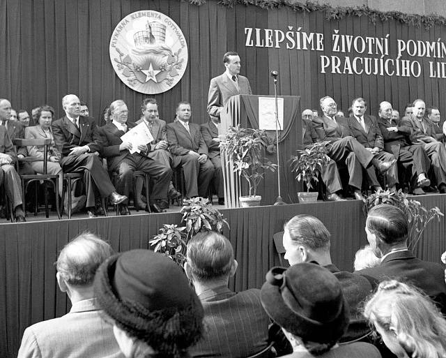 Slavnost přejmenování plynárny v Michli na plynárnu Klementa Gottwalda se konala v pátek 30. dubna 1948. Řečnil tehdejší ministr sociální péče Evžen Erban.