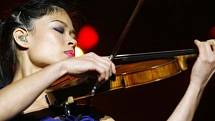 V O2 aréně vystoupila ve čtvrtek 25. září 2008 houslistka Vanessa Mae. 