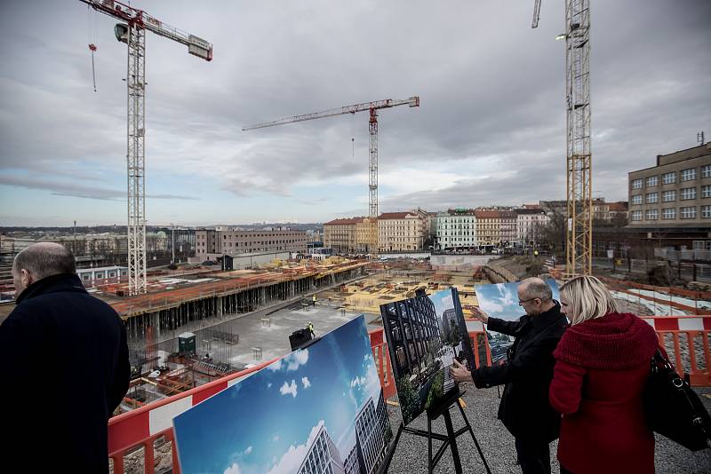 Poklepání na základní kámen projektu Churchill square u Hlavního nádraží proběhlo 12. února v Praze.