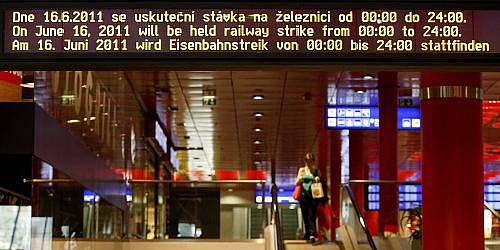 Stávka dopravních odborů probíhala 16. června v Praze. Nejezdilo metro a omezeně autobusy a tramvaje. Snímek je z Hlavní nádraží.