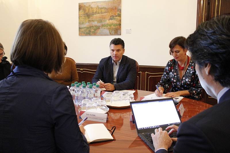 Krajský radní pro oblast vzdělávání a sportu Milana Váchy (STAN) se setkal se zástupci českého zastoupení UNICEF – Dětského fondu Organizace spojených národů.