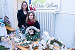Vánoční trhy, přesněji prodejní výstavu prací klientů domovů seniorů či lidí s handicapem, hostilo ve čtvrtek 24. listopadu první patro budovy středočeského krajského úřadu na pražském Smíchově.