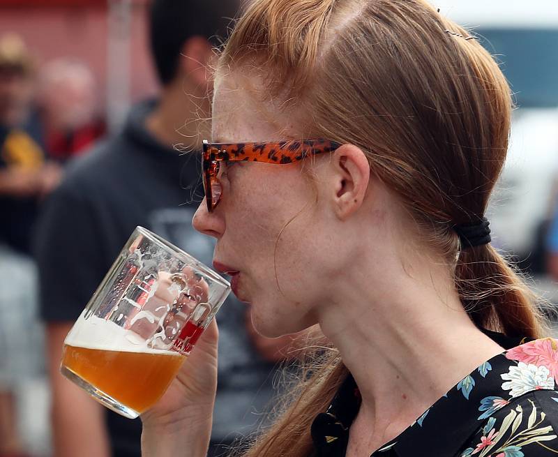 Pivo na Náplavce. Pivní festival malých a středních pivovarů.