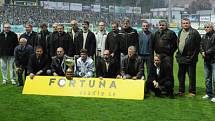 TŘINÁCTÉ KOLO - ČTVRTSTLOLETÍ OD TITULU (Bohemians 1905 - FC Vysočina Jihlava 2:0) Slavnostní nástup klokanů - mistrů.