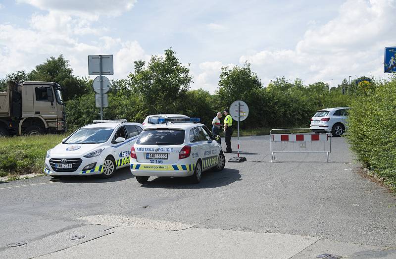 Uzavření ulice Náchodská v Horních Počernicích, dopravní situace. 3.7.2017