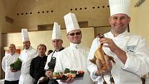 Třídenní svátek jídla Prague Food Festival začal v pátek 24. května 2013 v Královské zahradě Pražského hradu.