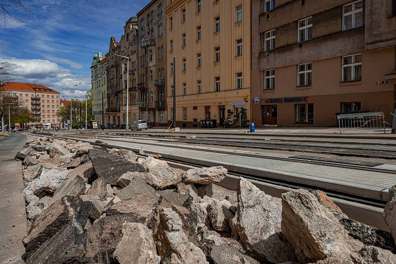 Rekonstrukce tramvajové trati a prodloužení kolejí až ke stanici metra Pankrác.