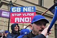 Demonstrace odborového svazu KOVO proti důchodové reformě a emisní normě Euro 7.