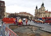 Stavba repliky mariánského sloupu - Na Staroměstském náměstí v Praze začala 17. února 2020 stavba repliky mariánského sloupu. Staveniště o rozměrech 7,5 krát 7,5 metru bylo ohrazeno a předáno stavební firmě.
