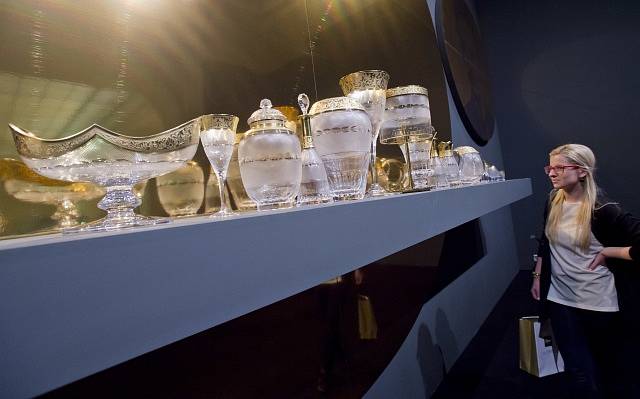 Výstava Příběh křišťálu Moser, která se koná ke 160. výročí založení sklárny Moser.