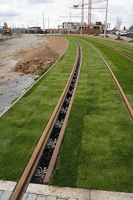 Slavnostní zahájení provozu na nové tramvajové trati Sídliště Barrandov - Holyně.