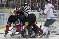 Hokejisté Sparty na domácím ledě porazili liberecké Bílé Tygry 5:2.