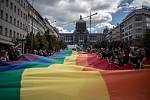 Průvod hrdosti gayů, leseb, bisexuálů, translidí (LGBT) Prague Pride prošel Prahou.