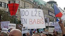 Demonstrace proti Marii Benešové a Andreji Babišovi  21.května 2019 na Václavském náměstí.