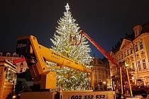 Cvičné rozsvícení vánočního stromu v Praze na Staroměstském náměstí 26. 11. 2020.