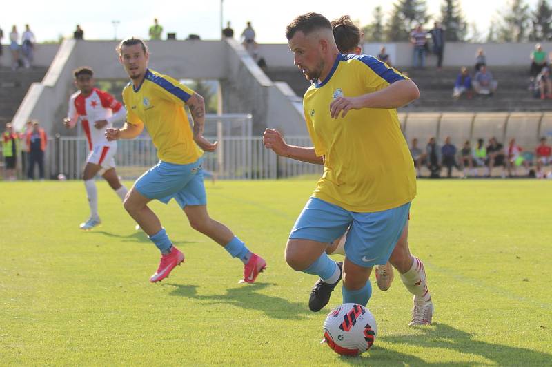 Rezerva Slavie vyhrála předehrávku 30. kola na hřišti rakovnického SK 2:0.