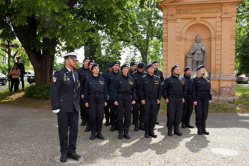 Ze slavnostního slibu nových příslušníků středočeské policie na nádvoří Muzea Policie ČR v Praze.