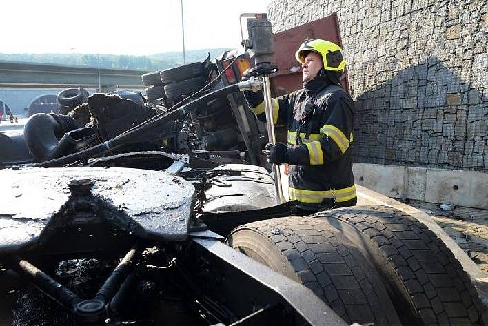 Tragická nehoda zablokovala Pražský okruh.