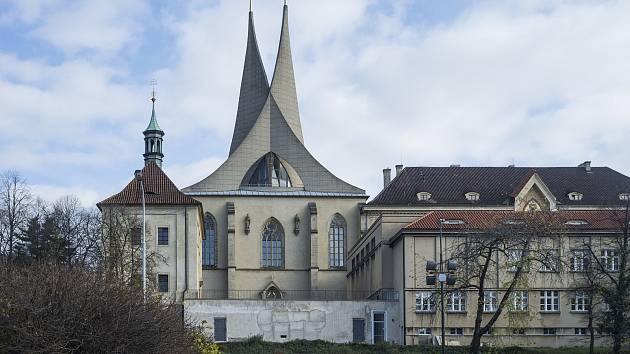 Architekt František Maria Černý, věže Emauzského kláštera (Emauzy)