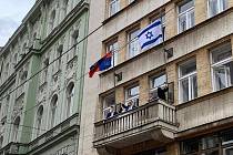 Izraelská vlajka zavlála i na radnici Prahy 1.