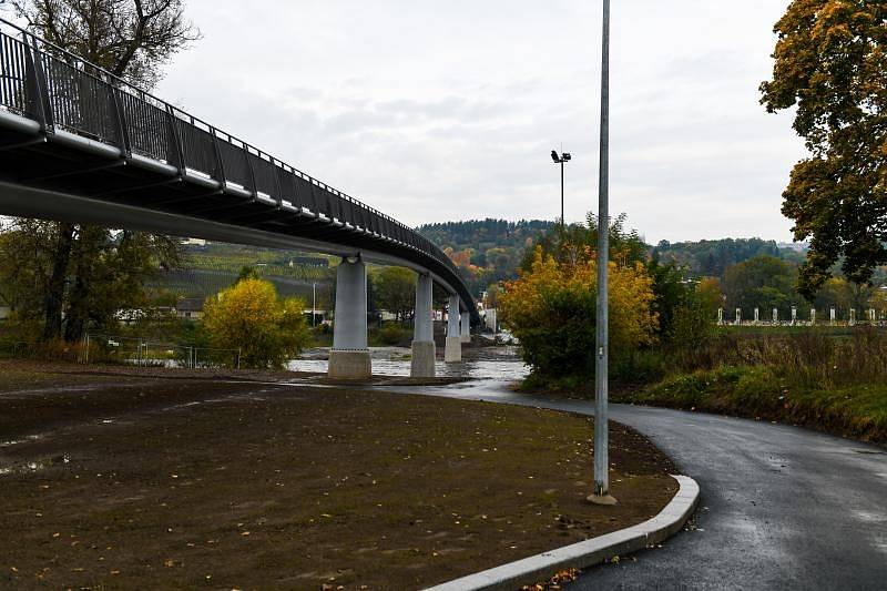 Praha otevřela novou Trojskou lávku.