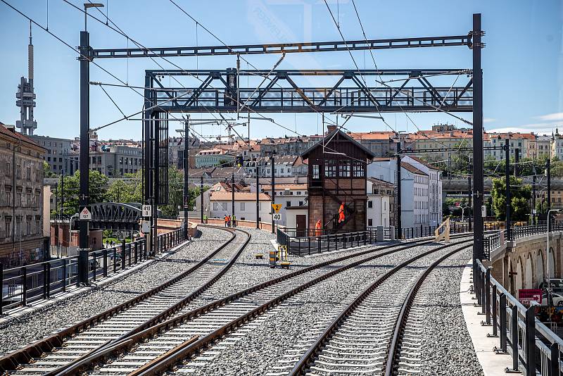 Novináři si mohli prohlédnout zrekonstruovaný Negrelliho viadukt v centru Prahy 29. května 2020.