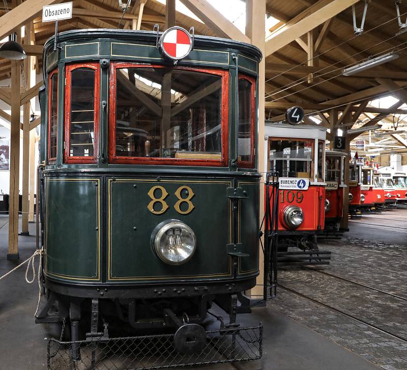 Tramvaje -  Muzeum městské hromadné dopravy ve vozovně v Praze-Střešovicích.