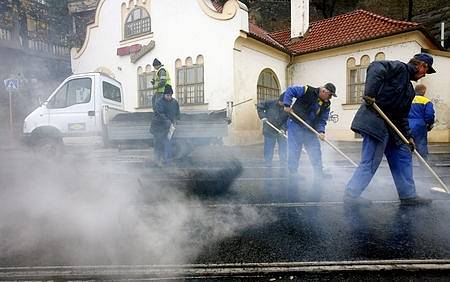 21. listopadu pokračovaly pod Vyšehradským tunelem v Praze silniční práce.