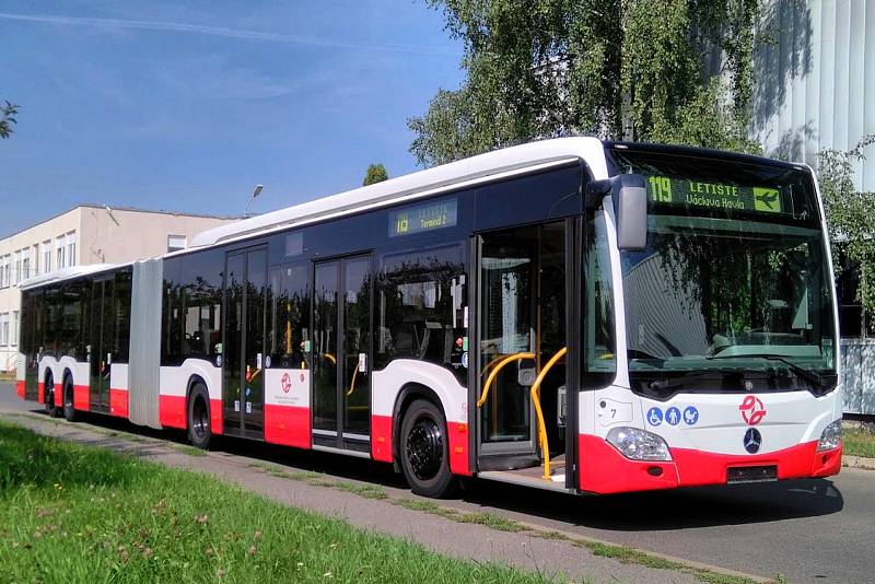 Velkokapacitní autobus Mercedes-Benz CapaCity L.