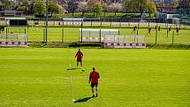 Fotbalisté Slavie Praha poprvé trénovali v nouzovém stavu kvůli epidemii koronaviru.