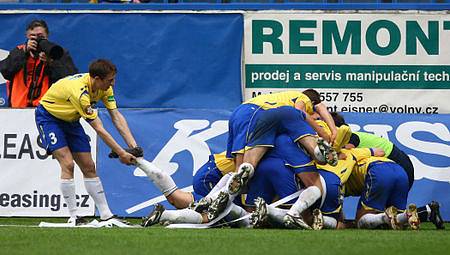 Domácí radost. Teplice nakonec porazily Slavii 3:1 a získaly tři důležité body do souboje o pohárovou Evropu. 