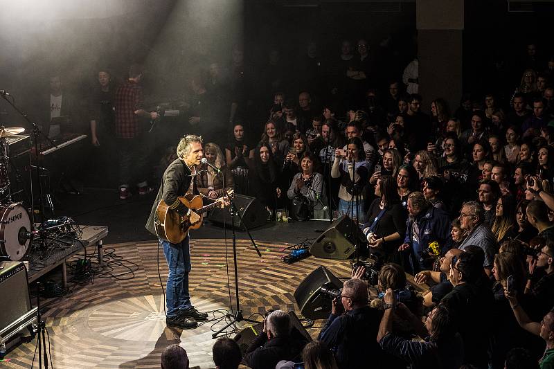 Koncert pro Pavla v pražském Lucerna Music baru.