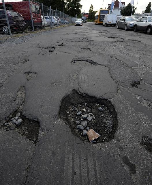 Silnice v ulici U Seřadiště.