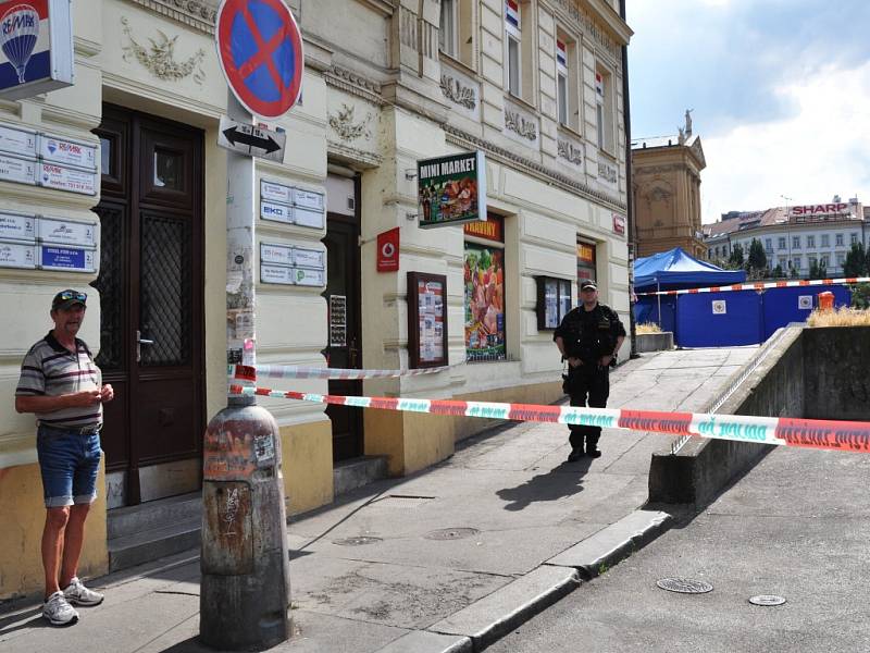 Vraždu nožem vyšetřovali pražští kriminalisté. Smrtící šarvátka se odehrála ve čtvrtek 16. července 2015 odpoledne na Florenci; u autobusové zastávky poblíž ulice Za Poříčskou bránou.