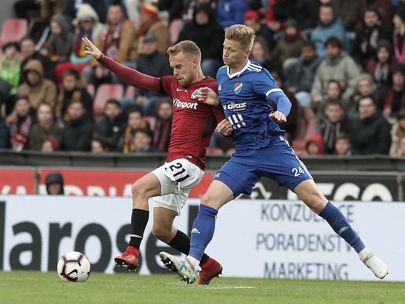 Zápas fotbalové Fortuna ligy AC Sparta Praha - FC Baník Ostrava na Letné 4.května.