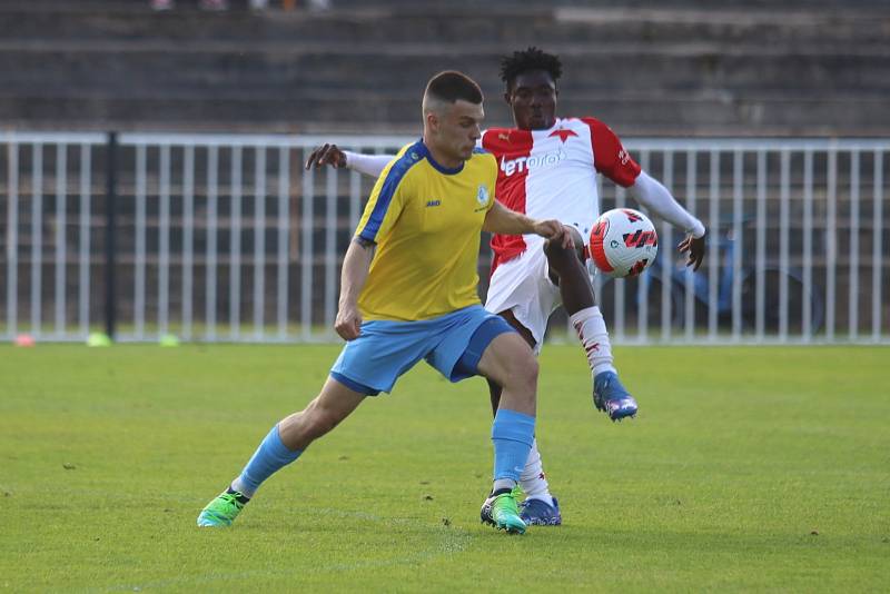 Rezerva Slavie vyhrála předehrávku 30. kola na hřišti rakovnického SK 2:0.