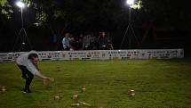 Parta Husinec Kubb se zapsala do České knihy rekordů, sportovní disciplínu "kubb" hrála nonstop 24 hodin.