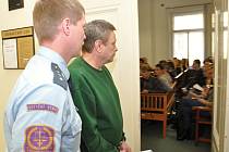 Z vraždy provedené obzvlášť trýznivým způsobem se před Městským soudem v Praze zpovídal Jaromír Navrátil.