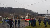 Historická tramvaj Tatra T1 vyjela v Praze na lince číslo 2 do běžného provozu.