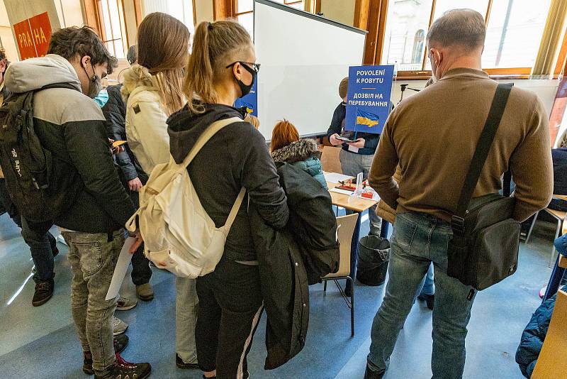 Centrum pro ukrajinské uprchlíky v pražské knihovně.