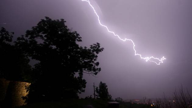 Na Vysočině hrozí silné bouřky. Především ve středu