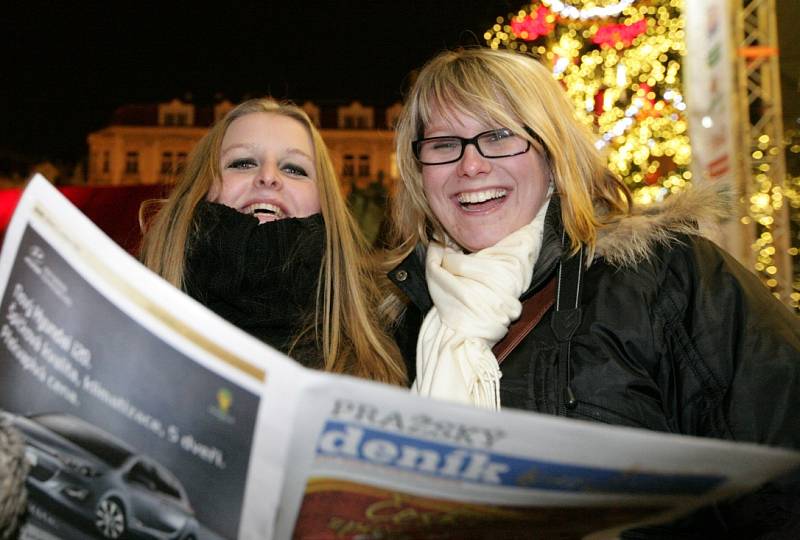 Česko zpívá koledy na Staroměstském náměstí