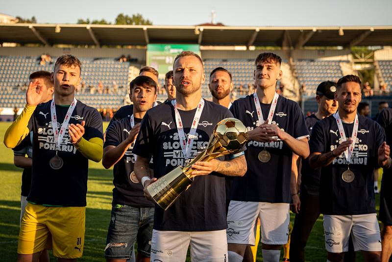 Slovácko porazilo ve finále MOL Cupu Spartu 3:1 a slaví historický úspěch.
