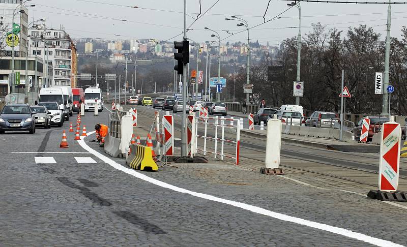 Nová tramvajová zastávka Štvanice.