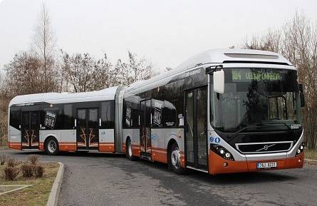 Hybridní autobus Volvo 7900 LAH.