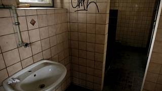 Veřejné záchodky v Praze? Často špína a zápach - Pražský deník
